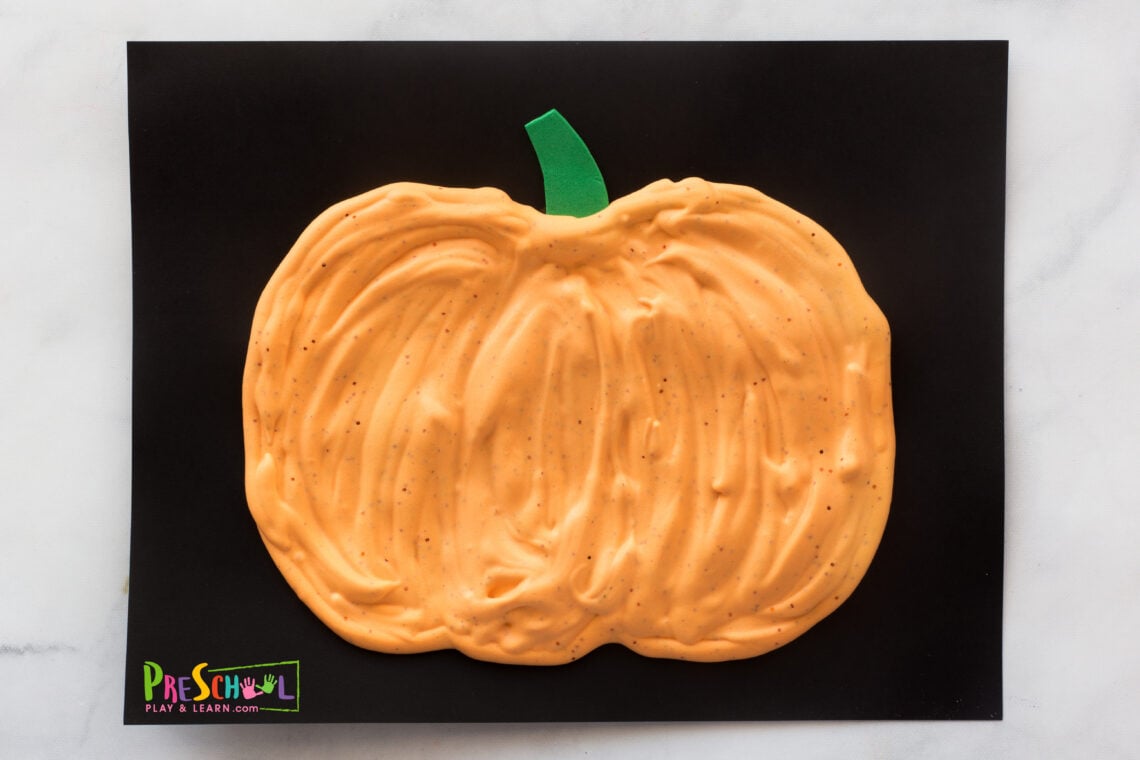 puffy paint pumpkin craft        
        <figure class=